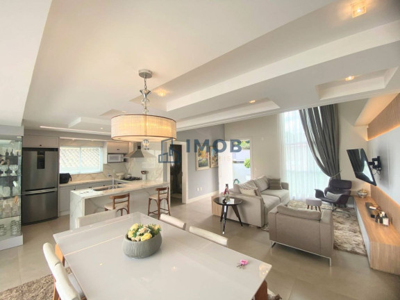 Imagem Casa com 4 Quartos à Venda, 230 m² em Amizade - Jaraguá Do Sul