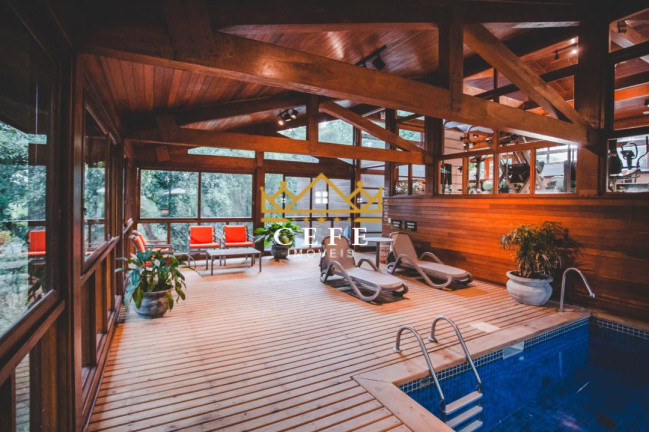 Imagem Casa com 4 Quartos à Venda, 1.096 m² em Centro - Gramado