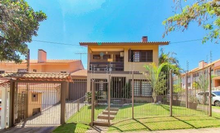 Casa com 4 Quartos à Venda,  em Espírito Santo - Porto Alegre