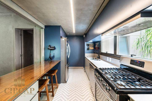 Imagem Casa com 3 Quartos à Venda, 628 m² em Alto De Pinheiros - São Paulo