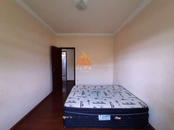 Imagem Casa com 4 Quartos à Venda, 380 m² Imagem Casa com 4 Quartos à Venda, 380 m²