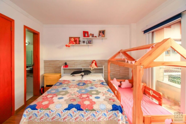 Imagem Casa com 3 Quartos à Venda, 120 m² em Guarujá - Porto Alegre Imagem Casa com 3 Quartos à Venda, 120 m² em Guarujá - Porto Alegre