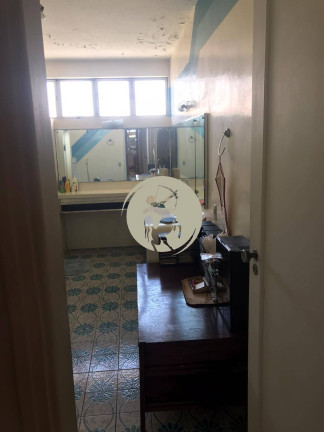 Imagem Casa com 3 Quartos à Venda, 280 m² em Gonzaga - Santos Imagem Casa com 3 Quartos à Venda, 280 m² em Gonzaga - Santos
