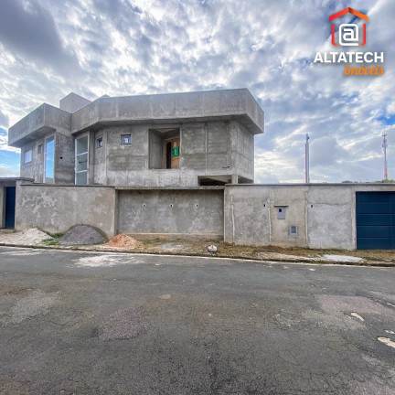 Imagem Casa com 3 Quartos à Venda, 147 m² em Vila Caio Junqueira - Poços De Caldas Imagem Casa com 3 Quartos à Venda, 147 m² em Vila Caio Junqueira - Poços De Caldas