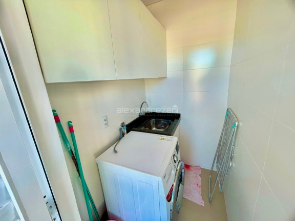 Imagem Apartamento com 3 Quartos à Venda, 94 m² em Bombas - Bombinhas Imagem Apartamento com 3 Quartos à Venda, 94 m² em Bombas - Bombinhas