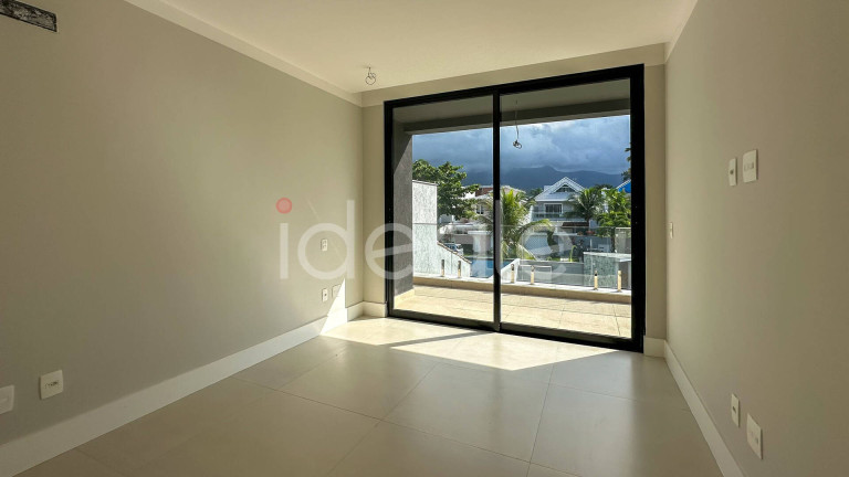 Imagem Casa de Condomínio com 5 Quartos à Venda, 380 m² em Barra Da Tijuca - Rio De Janeiro