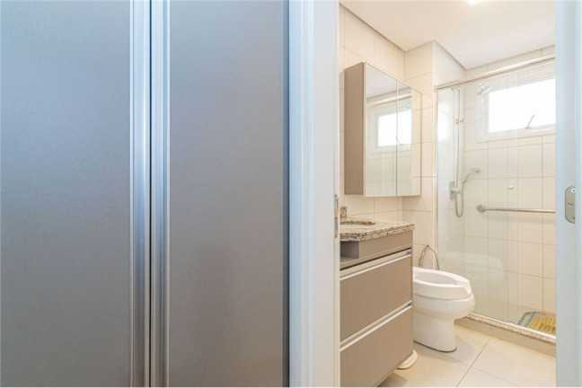 Imagem Apartamento com 2 Quartos à Venda, 66 m² em Auxiliadora - Porto Alegre Imagem Apartamento com 2 Quartos à Venda, 66 m² em Auxiliadora - Porto Alegre