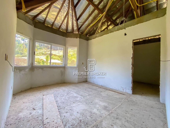 Imagem Casa com 3 Quartos à Venda, 430 m² em Albuquerque - Teresópolis Imagem Casa com 3 Quartos à Venda, 430 m² em Albuquerque - Teresópolis