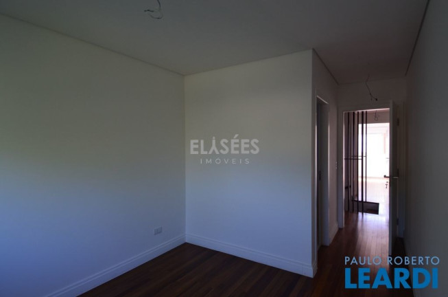 Imagem Sobrado com 4 Quartos à Venda, 321 m² em Vila Morumbi - São Paulo Imagem Sobrado com 4 Quartos à Venda, 321 m² em Vila Morumbi - São Paulo