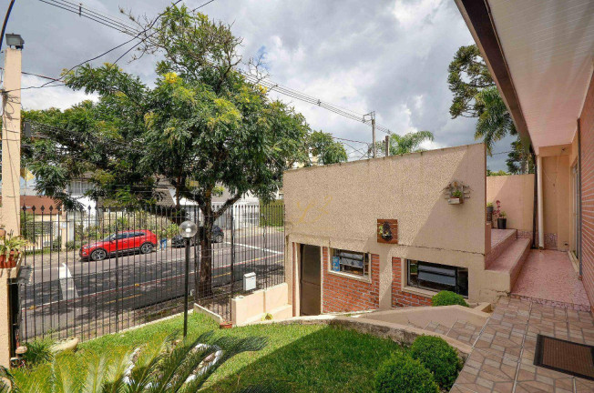Imagem Casa com 4 Quartos à Venda, 193 m² em água Verde - Curitiba Imagem Casa com 4 Quartos à Venda, 193 m² em água Verde - Curitiba