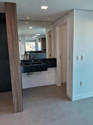 Imagem Casa com 4 Quartos à Venda, 180 m² em Estreito - Florianópolis Imagem Casa com 4 Quartos à Venda, 180 m² em Estreito - Florianópolis