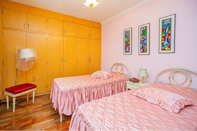 Imagem Casa com 3 Quartos à Venda, 240 m² em Mirandópolis - São Paulo