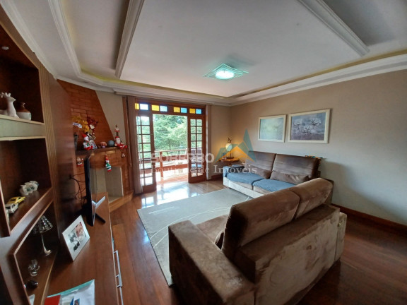 Imagem Casa com 4 Quartos à Venda, 127 m² em Granja Guarani - Teresópolis Imagem Casa com 4 Quartos à Venda, 127 m² em Granja Guarani - Teresópolis