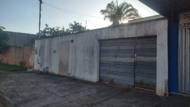 Casa com 3 Quartos à Venda, 270 m² em Setor Santos Dumont - Goiania