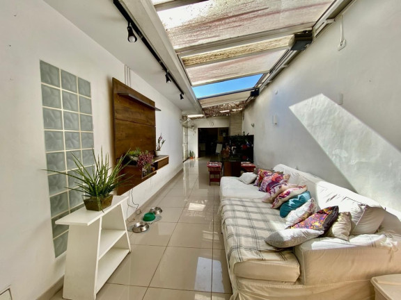 Imagem Casa com 3 Quartos à Venda, 278 m² em Boqueirão - Curitiba Imagem Casa com 3 Quartos à Venda, 278 m² em Boqueirão - Curitiba