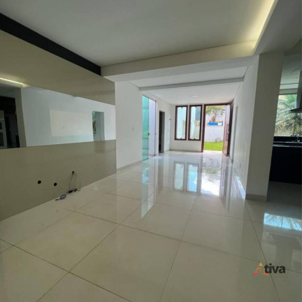 Imagem Casa com 3 Quartos à Venda, 200 m² Imagem Casa com 3 Quartos à Venda, 200 m²