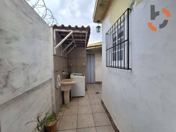 Imagem Casa com 3 Quartos à Venda, 197 m² em Caonze - Nova Iguaçu