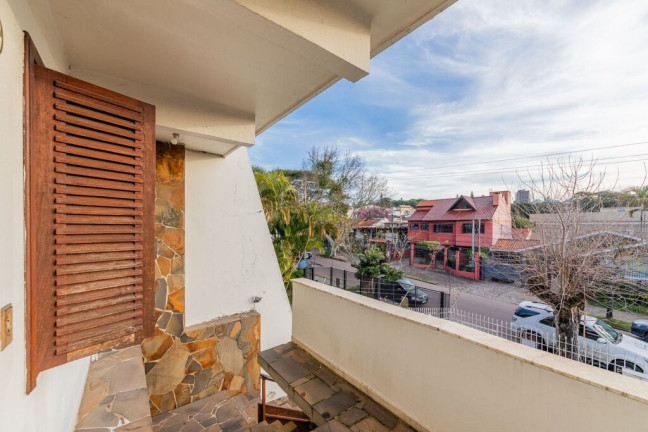 Imagem Casa com 3 Quartos à Venda, em Chácara Das Pedras - Porto Alegre Imagem Casa com 3 Quartos à Venda, em Chácara Das Pedras - Porto Alegre