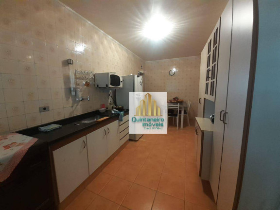 Imagem Casa com 2 Quartos à Venda, 186 m² em Jardim Barbosa - Guarulhos Imagem Casa com 2 Quartos à Venda, 186 m² em Jardim Barbosa - Guarulhos
