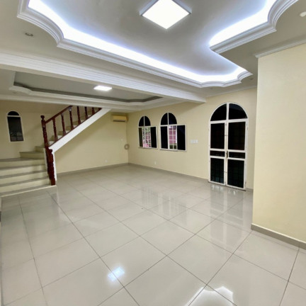Imagem Casa com 5 Quartos para Alugar, 458 m² em Aleixo - Manaus Imagem Casa com 5 Quartos para Alugar, 458 m² em Aleixo - Manaus