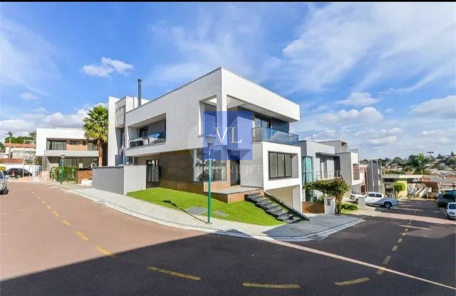 Casa com 4 Quartos à Venda, 360 m² em Boa Vista - Curitiba
