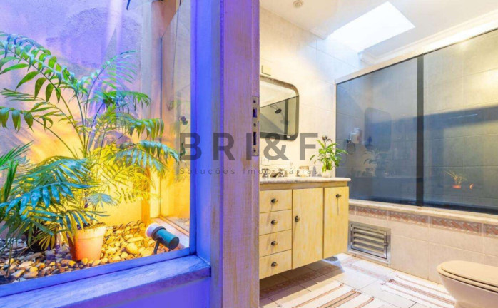 Imagem Casa com 3 Quartos à Venda, 220 m² em Jardim Paulistano - São Paulo Imagem Casa com 3 Quartos à Venda, 220 m² em Jardim Paulistano - São Paulo