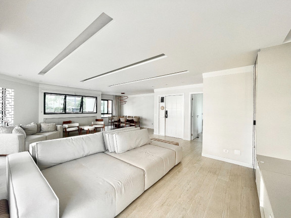 Apartamento com 3 Quartos à Venda, 192 m² em Aclimação - São Paulo