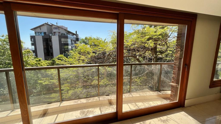 Imagem Apartamento com 3 Quartos à Venda, 325 m² em Moinhos De Vento - Porto Alegre Imagem Apartamento com 3 Quartos à Venda, 325 m² em Moinhos De Vento - Porto Alegre