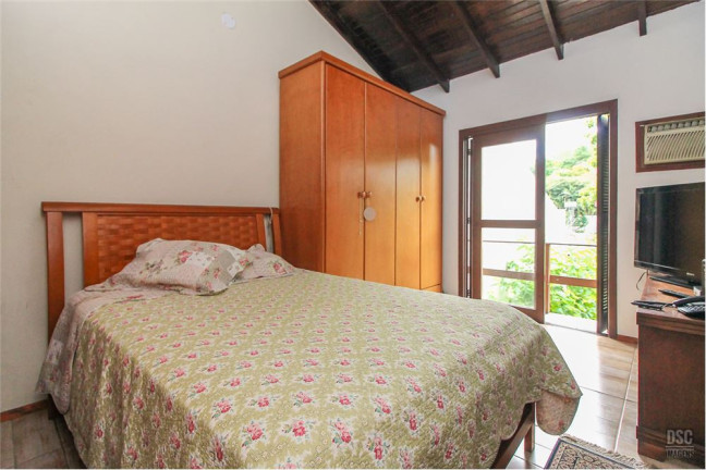 Imagem Casa com 2 Quartos à Venda, em Vila Nova - Porto Alegre Imagem Casa com 2 Quartos à Venda, em Vila Nova - Porto Alegre