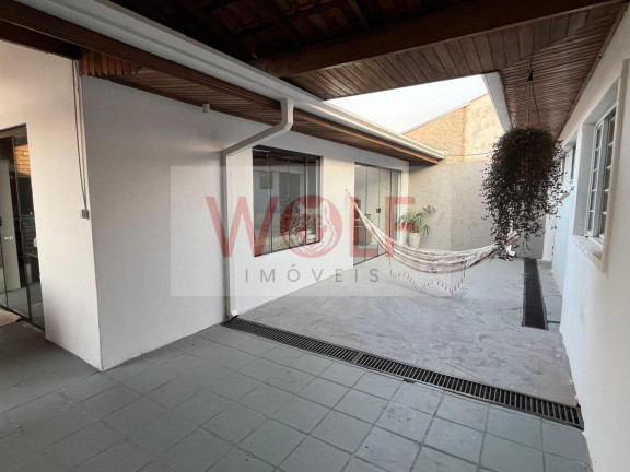 Imagem Casa com 3 Quartos à Venda, 340 m² em Santa Felicidade - Curitiba Imagem Casa com 3 Quartos à Venda, 340 m² em Santa Felicidade - Curitiba