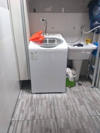 Imagem Casa de Condomínio com 4 Quartos à Venda, 180 m²