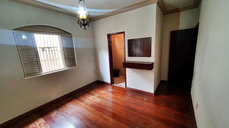 Imagem Casa com 5 Quartos à Venda, 205 m² em Miramar,(barreiro) - Belo Horizonte Imagem Casa com 5 Quartos à Venda, 205 m² em Miramar,(barreiro) - Belo Horizonte