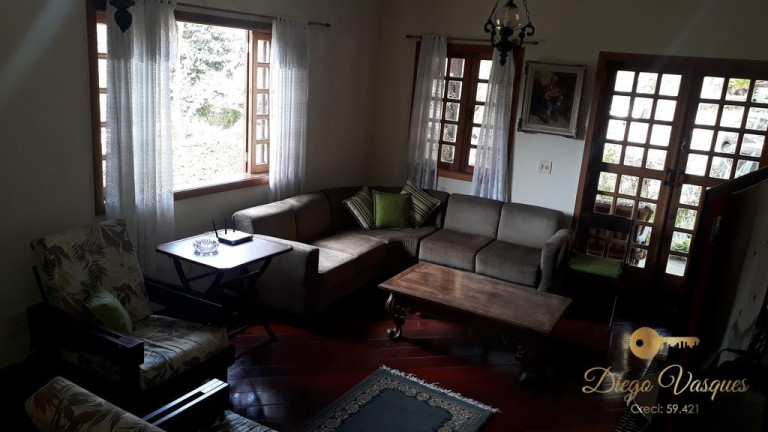 Imagem Casa com 3 Quartos à Venda, 220 m² em Quebra Frascos - Teresópolis Imagem Casa com 3 Quartos à Venda, 220 m² em Quebra Frascos - Teresópolis