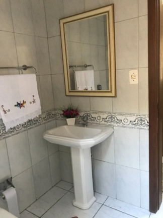 Imagem Casa com 4 Quartos à Venda, 230 m² em Jardim Itu - Porto Alegre