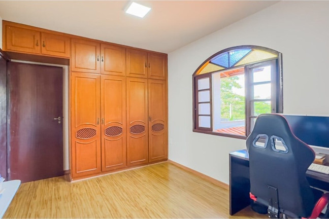 Imagem Casa com 5 Quartos à Venda, 208 m² em Parque Dos Maias - Porto Alegre Imagem Casa com 5 Quartos à Venda, 208 m² em Parque Dos Maias - Porto Alegre