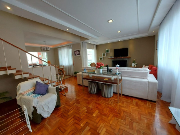 Imagem Casa com 3 Quartos à Venda, 260 m² em Jardim Cascata - Teresópolis Imagem Casa com 3 Quartos à Venda, 260 m² em Jardim Cascata - Teresópolis