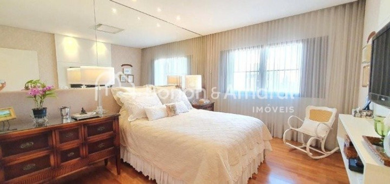 Imagem Apartamento com 3 Quartos à Venda, 215 m² em Cambuí - Campinas