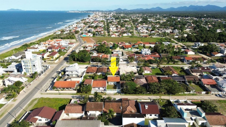Imagem Casa com 2 Quartos à Venda, 107 m² em Barra Do Sai - Itapoá