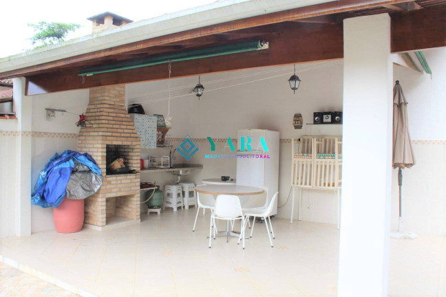 Imagem Casa com 3 Quartos à Venda, 510 m² em Enseada - Ubatuba