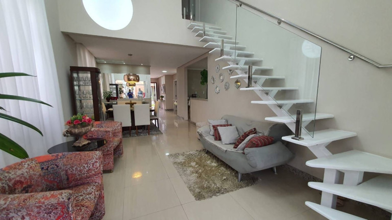 Imagem Casa com 5 Quartos à Venda, 225 m² em Atalaia - Aracaju Imagem Casa com 5 Quartos à Venda, 225 m² em Atalaia - Aracaju