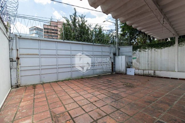 Imagem Casa com 1 Quarto à Venda, 190 m² em Vila Nova Conceição - São Paulo Imagem Casa com 1 Quarto à Venda, 190 m² em Vila Nova Conceição - São Paulo