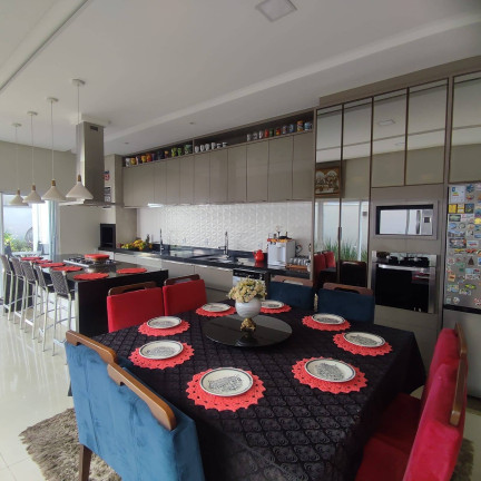 Imagem Casa com 3 Quartos à Venda, 240 m² em Boa Vista - Anápolis Imagem Casa com 3 Quartos à Venda, 240 m² em Boa Vista - Anápolis