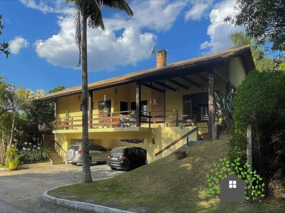 Casa com 4 Quartos à Venda, 220 m² em Fazendinha - Carapicuíba