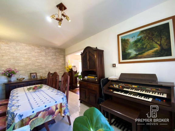 Imagem Casa com 4 Quartos à Venda, 213 m² em Iucas - Teresópolis Imagem Casa com 4 Quartos à Venda, 213 m² em Iucas - Teresópolis