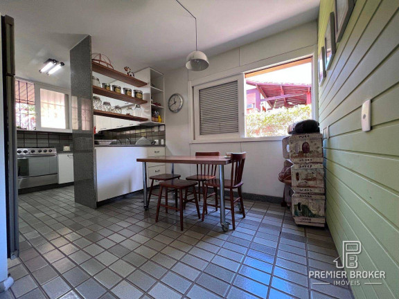 Imagem Casa com 4 Quartos à Venda, 371 m² em Comary - Teresópolis