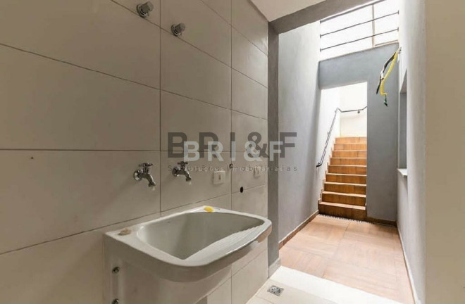 Imagem Casa com 3 Quartos à Venda, 272 m² em Moema - São Paulo Imagem Casa com 3 Quartos à Venda, 272 m² em Moema - São Paulo