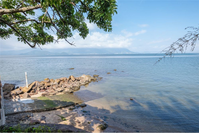 Imagem Casa com 7 Quartos à Venda, em Ribeirão Da Ilha - Florianópolis Imagem Casa com 7 Quartos à Venda, em Ribeirão Da Ilha - Florianópolis