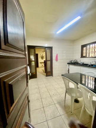 Imagem Sobrado com 5 Quartos à Venda, 420 m² em Bacacheri - Curitiba Imagem Sobrado com 5 Quartos à Venda, 420 m² em Bacacheri - Curitiba