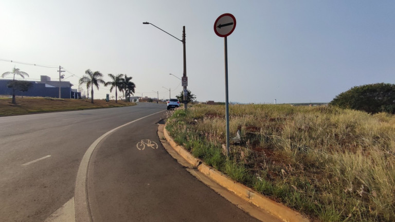 Imagem Terreno à Venda, 411 m² em Residencial Colinas Do Engenho I - Limeira Imagem Terreno à Venda, 411 m² em Residencial Colinas Do Engenho I - Limeira