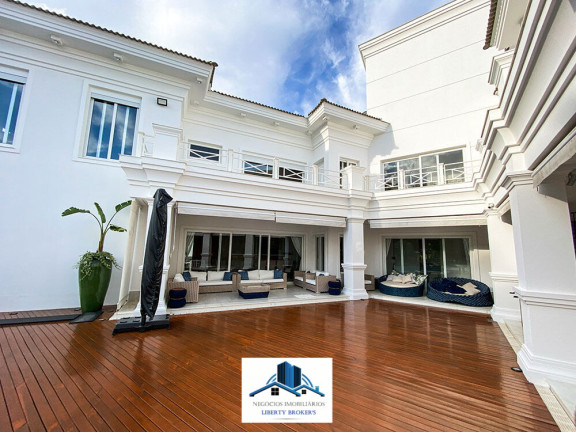 Imagem Casa com 7 Quartos à Venda, 1.600 m² Imagem Casa com 7 Quartos à Venda, 1.600 m²